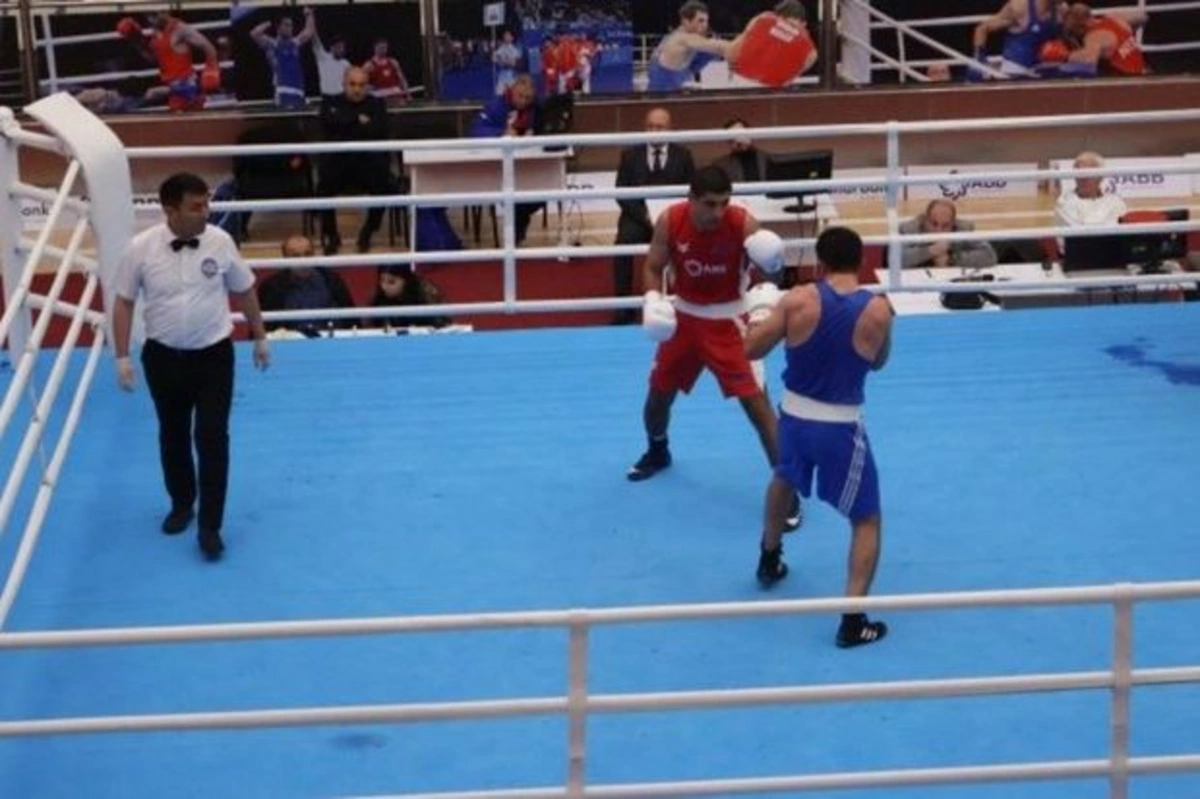 Боксеры сборной Азербайджана вышли в полуфинал чемпионата страны
